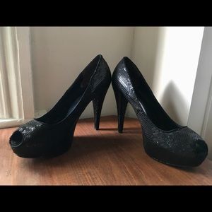 Nine West Black Sequin Peep-toe platforms Size 12